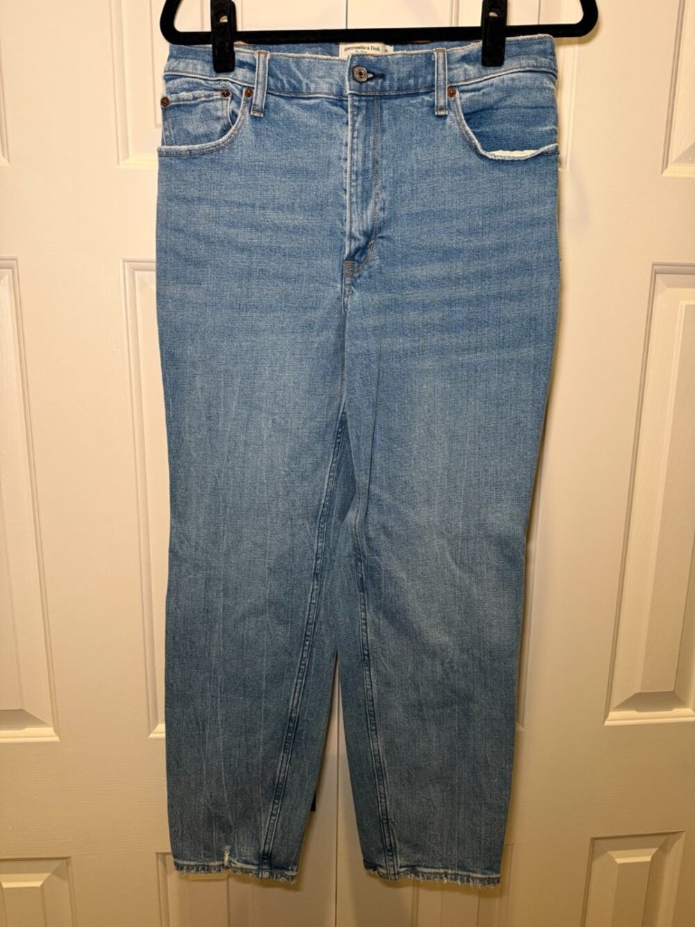 Abercrombie The Mom High Rise Jeans 30 10